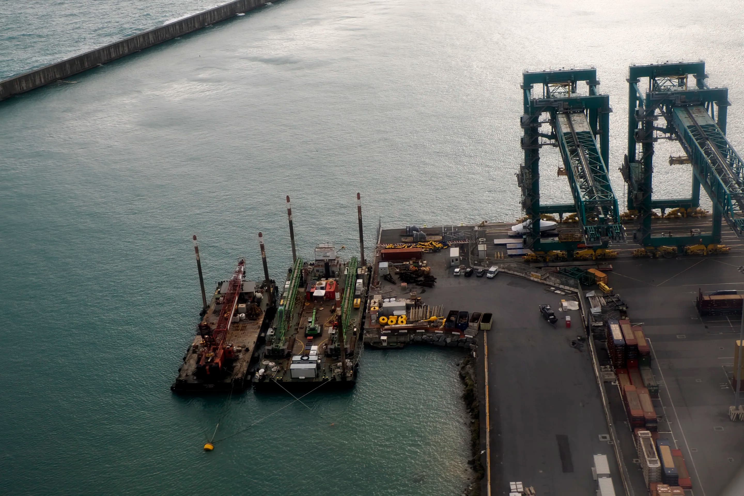Elfoglalták a genovai repülőteret az egykori Ilva dolgozói