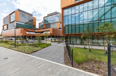 Megszavazták: Zugló pert indít a Bosnyák téri irodakomplexum ügyében