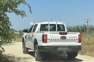 Kamu polgárőrautó őrzi Hatvanpusztát