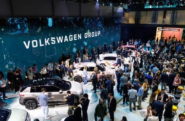 Drasztikus lépésre készül a Volkswagen: akár a modellek felét is kivezetheti