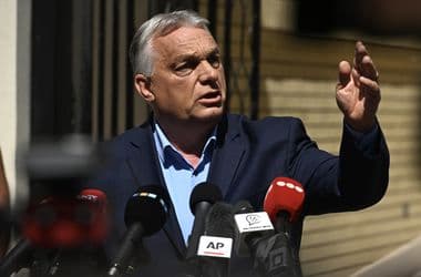 Orbán Viktor: Itt mindenki hülye? – megszólalt a NER-sajtót lázban tartó lóbotrányban a Fidesz-elnök