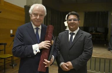 Díszdoktori címet kapott az Orbán-kormány bukása után visszatérő Schiff András a Zeneakadémiától