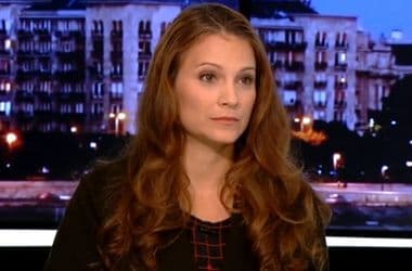 Mészáros Antónia ismét a köztévén lesz látható, ő lesz az ünnepi műsor egyik házigazdája