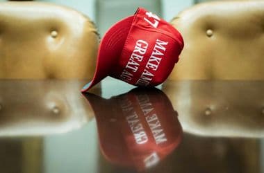 Neue Zürcher-kommentár: Nem vált be Trump terve az európai nacionalistákkal kapcsolatban