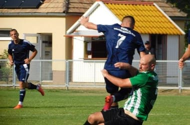 Három piros lap, három tizenegyes, majd verekedés – félbeszakadt a Gérce-Vásárosmiske – Ugod meccs a Magyar Kupában