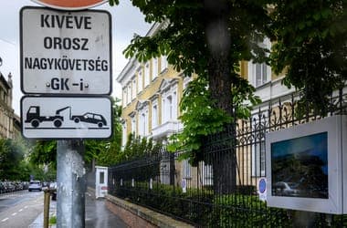 Jelzésértékű nagytakarítás Magyarországon – a tíz orosz diplomata kiutasításáról ír a New York Times