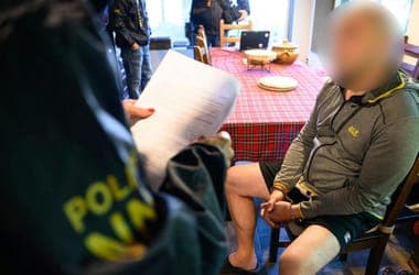 Fordulat a Szőlő utcai botrányban: az egyik szexuális bűncselekménnyel már nem gyanúsítják a volt igazgatót