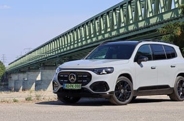 Bakancslistás kecskeméti? Teszten az akár 7 üléses elektromos Mercedes GLB