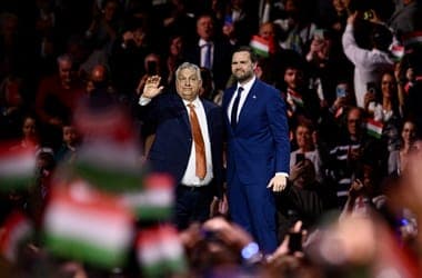 JD Vance az Orbánnal közös nagygyűlés után elhatározta, soha többé nem fog külföldi politikus mellett kampányolni