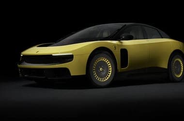 Erősen véleményes külsejű és hangtalan, mégis jól fogy az első villanyos Ferrari