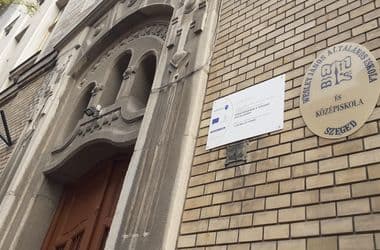 Döntött a bíróság, újranyithat Iványi Gáborék szegedi iskolája