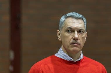A rendőrség hűtlen kezelés miatt nyomoz, mert a kampányoló Lázár több milliárdnyi MÁV-tartozást engedett el
