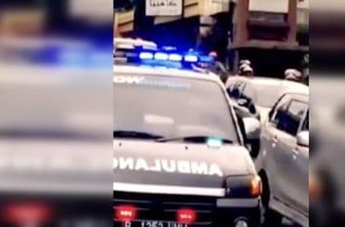 Törölte a TikTok azokat a rémhírterjesztő tartalmakat, amelyek miatt mentősökre támadtak Erdélyben