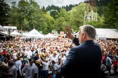 Orbán Viktor egy hónap hallgatást tört meg, hogy felköszöntse Magyarországot
