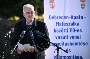 Gyanúsítottként hallgatták ki Simon Miklós korábbi fideszes képviselőt