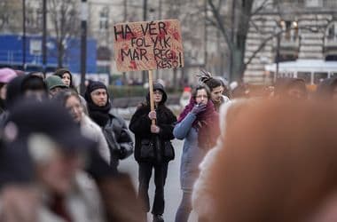 „Az államnak kötelessége megvédeni a bántalmazott nőket” – demonstrációt hirdettek, hogy az új kormány ratifikálja az isztambuli egyezményt