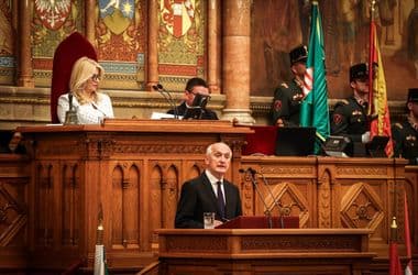 Megvan az új elnök, Ruff Bálinték nekimennek Orbán sajtósának, Mészáros nem kap uniós pénzt – Newscast