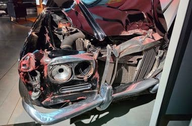 Megnéztük Brezsnyev összetört Rolls-Royce-át, ami 46 éve javítatlan
