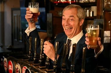 A brit rendőrség Nigel Farage pártjának külföldi finanszírozása miatt nyomoz