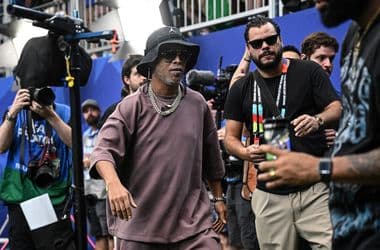 Több mint 11 év után visszatér a profi futballba Ronaldinho