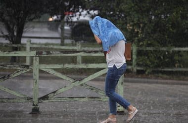 Elsőfokú riasztást adtak ki péntekre zivatarok kialakulása miatt