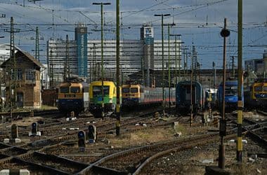 Lehallgatásokat zavaró eszközöket vett a MÁV Lázár minisztersége idején