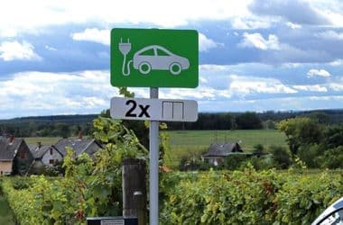 Térképre tették az összes hazai nyilvános villanyautó-töltőt és az áraikat