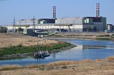 Magyar Péter beszólt Ausztriának: a fenékküszöb helyett foglalkozzon az azbesztüggyel