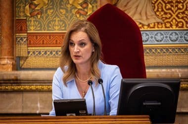Forsthoffer Ágnes kitiltotta a parlamentből Toroczkai Lászlót