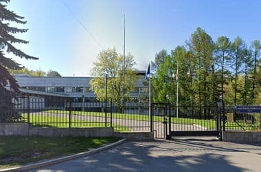 Mit jelent az, amikor Oroszország kemény diplomáciai választ ígér a kiutasításokra?