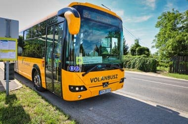 Emeletes távolsági buszokat vesz a Volán