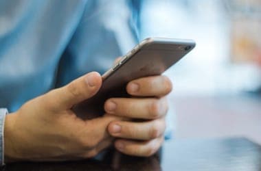 Jön az Apple nagy újítása, könnyebb lesz annak, aki windowos gépet használ iPhone-nal
