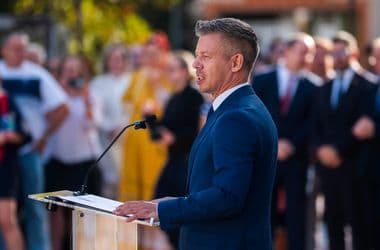 A Magyar Péter által bejelentett terveket kormányhatározatokba foglalták