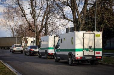 Bécsben bíróság elé került az aranykonvoj-ügy