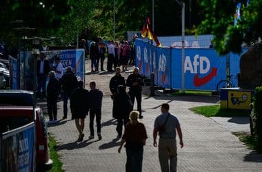 Korábbi Stasi-tiszt, lopás miatt elítélt pornós és neonáci szekta-tag is van az AfD Szász-Anhaltban nyertes képviselő közt