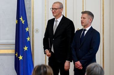 Nehezen alakul ki az új minisztériumok szervezete