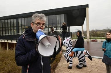 Hadházy Ákos szerint propagandacélokat szolgálhat Magyar Péter helikopteres útja