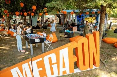 Szíjj László cége is százmilliókkal támogatta a Megafont