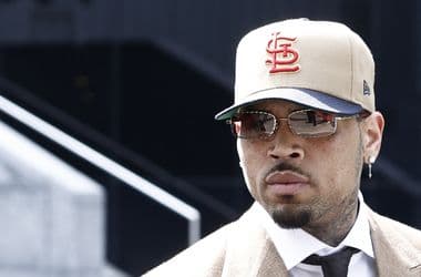 Chris Brown felfüggesztettet kapott, miután sokadjára is verekedésbe keveredett