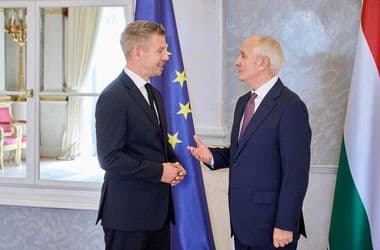 Baka András hivatalba lépése óta először járt a Sándor-palotában Magyar Péter