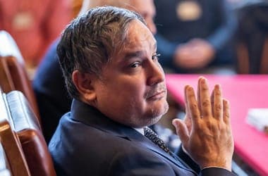 A magyarok fele kevesebbet keres, mint amennyiért Nagy Mártonnak hivatalos útjain egy éjszakára szállást foglaltak
