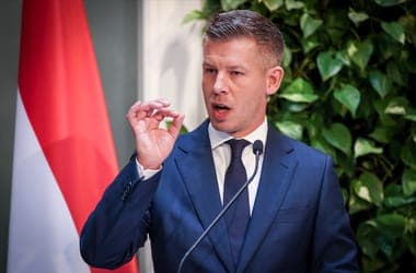 Mohus, kaszinós és trafikkoncessziókat boríthatnak Magyarék – élőben a kormányinfóról