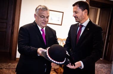 Még a választások előtt is csurrant-cseppent: fél milliárd forint közpénzt utaltak a felvidéki Fidesz-barát híroldalnak