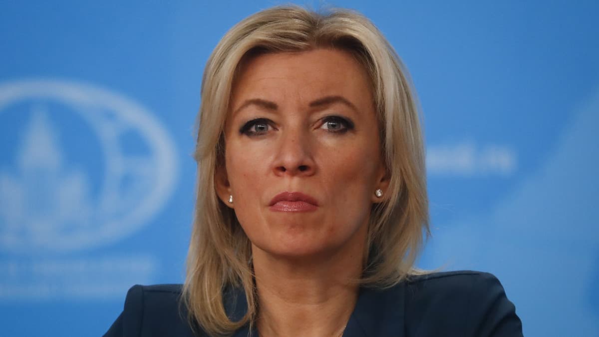 Moszkva kemény választ fog adni tíz orosz diplomata Magyarországról való kiutasítására