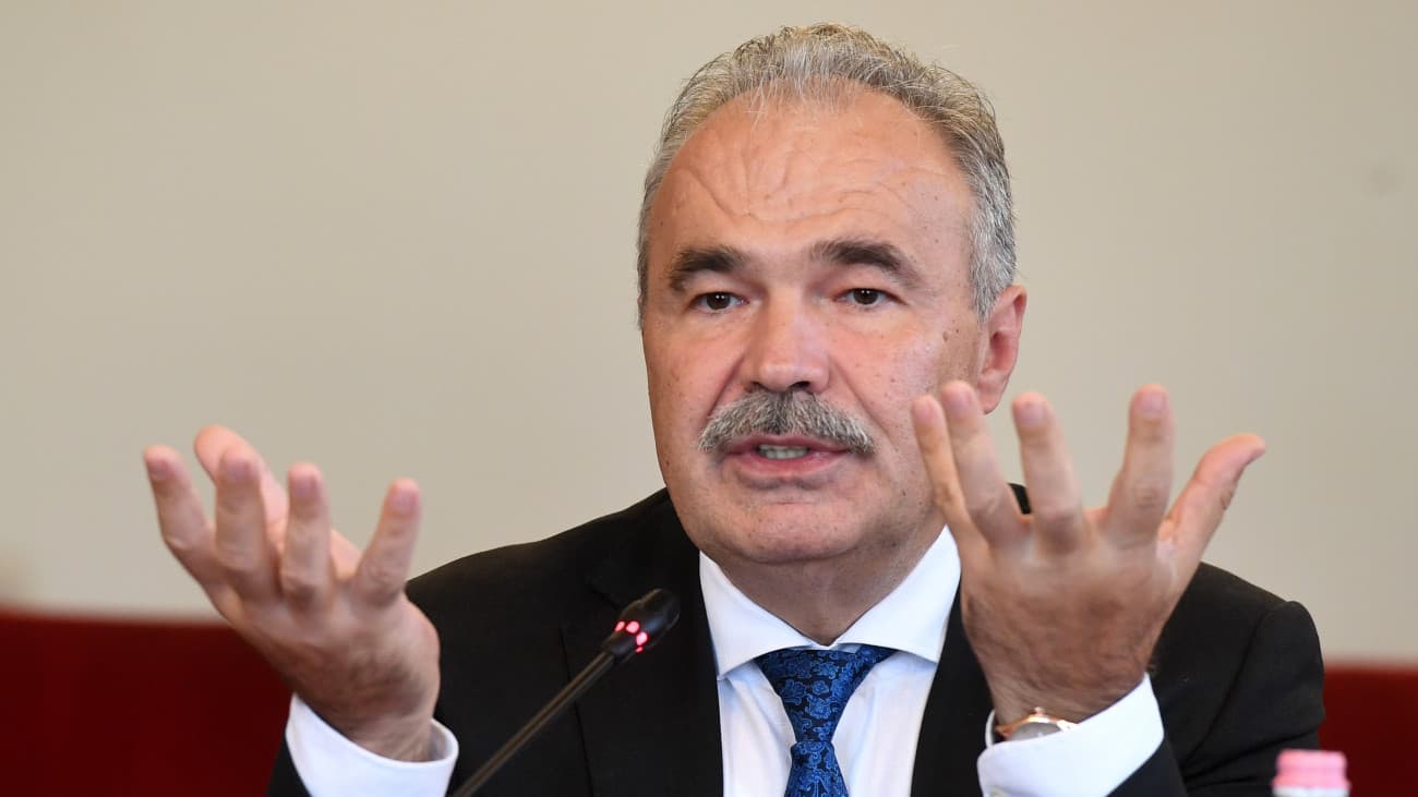 Nagy István volt agrárminiszter szerint nehezíti a gazdák helyzetét az új kormány döntésképtelensége
