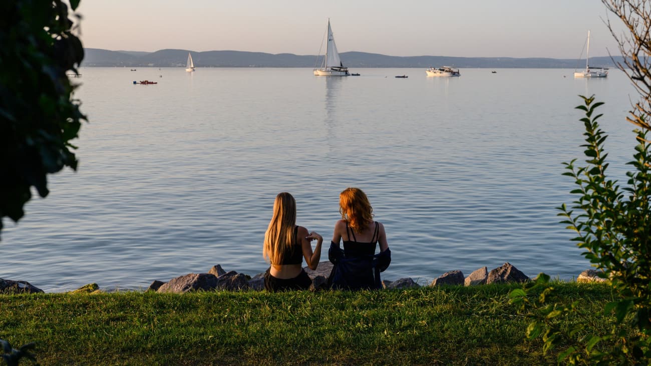 Sárkányok lepik el a Balaton egét