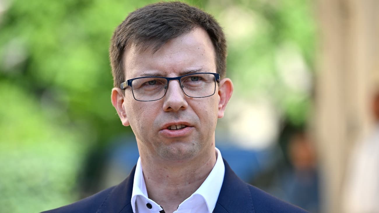 A Fidesz megszorításnak látja, a kormány szerint túlárazás szűnik meg
