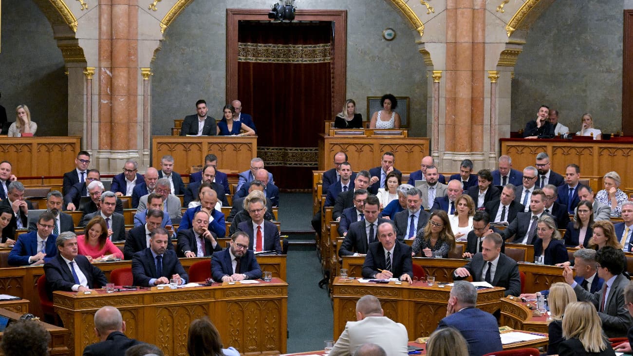 Közlekedési tarifák, menetrendek – szavazásdömping az Országgyűlésben