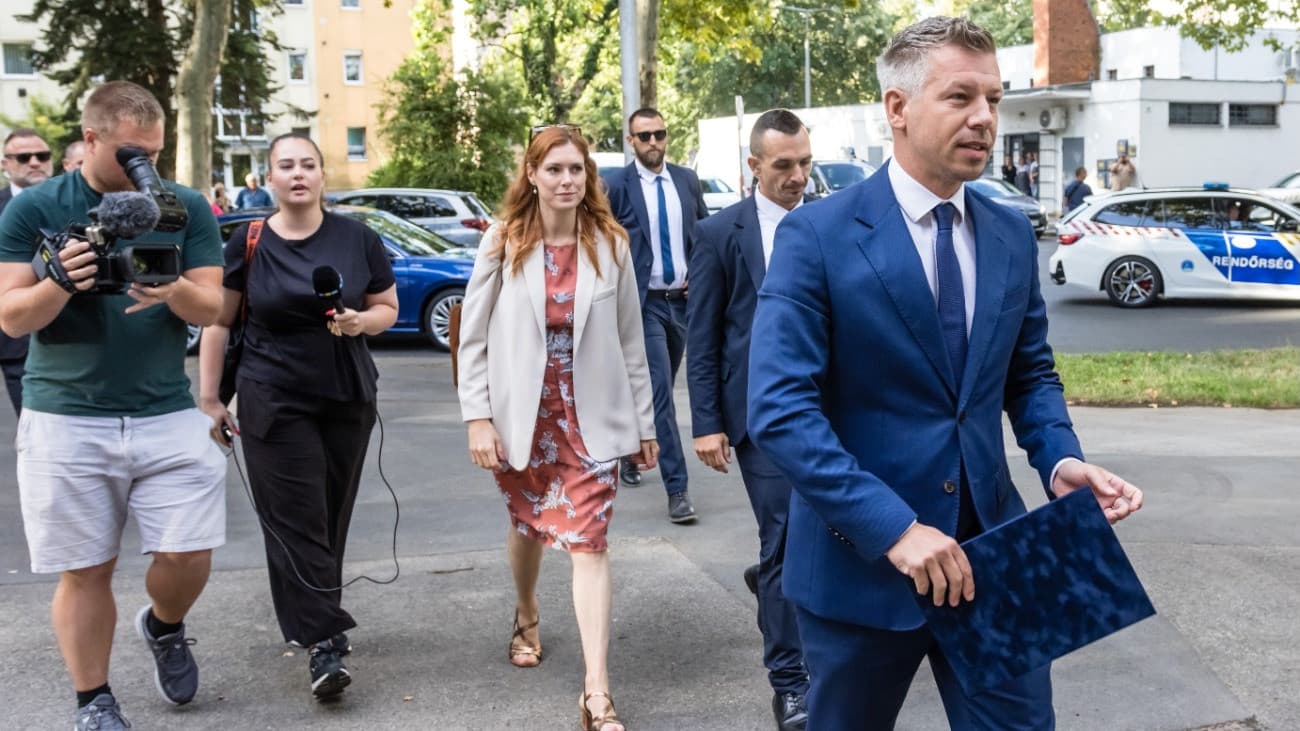 Kritikusan gondolkodni tanítani, ez az iskola feladata – Magyar Péter a tanévnyitón
