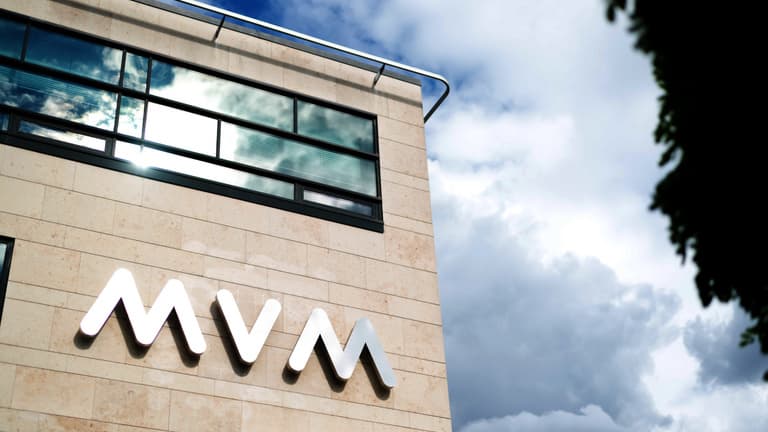 Négy év alatt csaknem 17 milliárd forintot költött az MVM Balásy Gyula cégeinél
